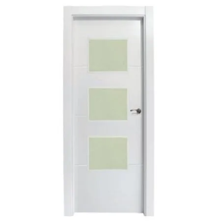 Puerta lacada con tres vitrinas
